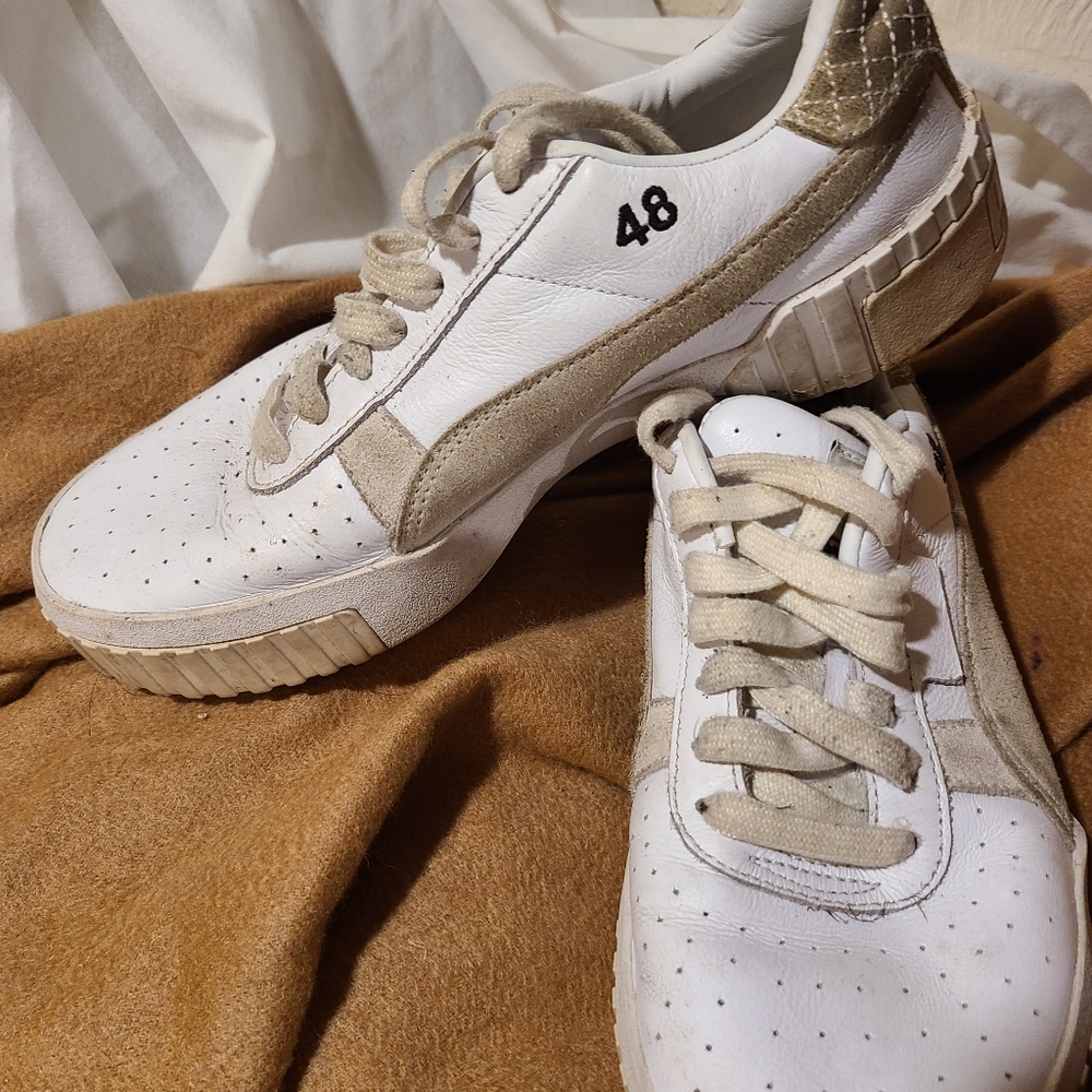 SIZE 8 PUMA